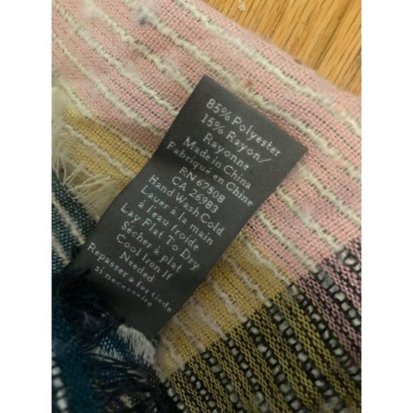 Vince Camuto unisex Multicolor knit Striped fringe edge Scarf Shawl OS - Picture 5 of 6